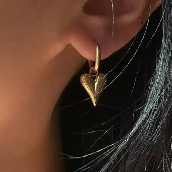14K Gold filled “Tiffany” Heart Earrings - Picture 3 of 6